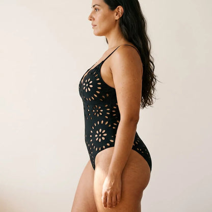 Maillot de bain ajouré avec jupe longue | Carenlin™